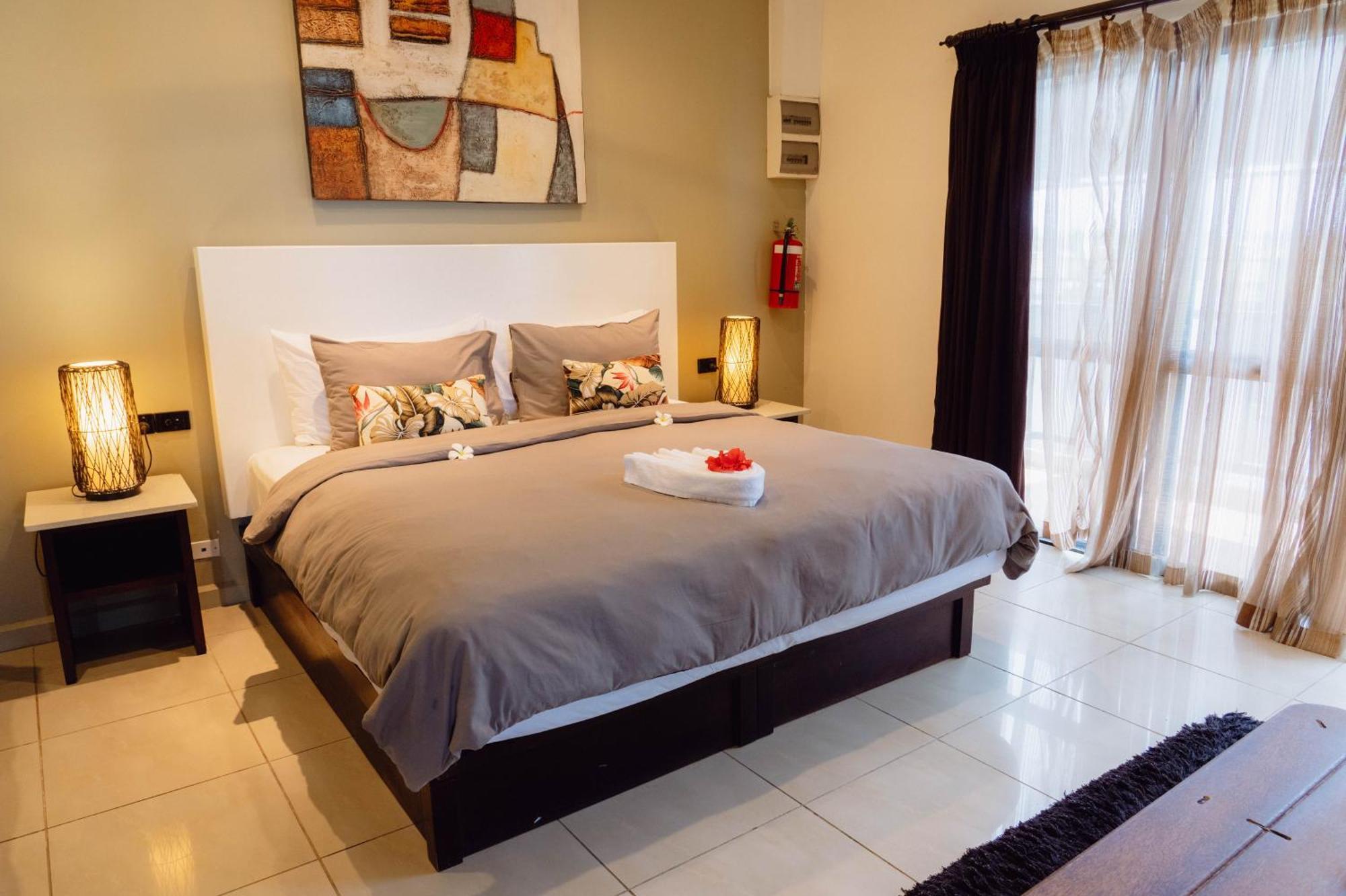 Smugglers Cove Beach Resort & Hotel Nadi Buitenkant foto