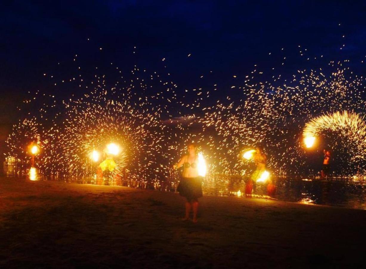 Smugglers Cove Beach Resort & Hotel Nadi Buitenkant foto